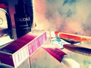 Read more about the article Enhancing Cosmetic Branding with Aluminum Collapsible Tubes